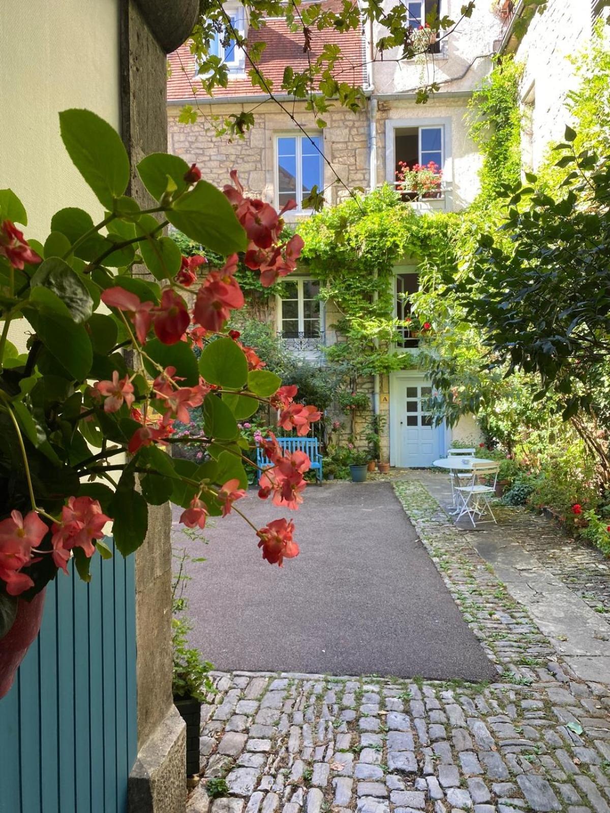Besancon: Charmant Duplex Au Pied De La Citadelle ภายนอก รูปภาพ